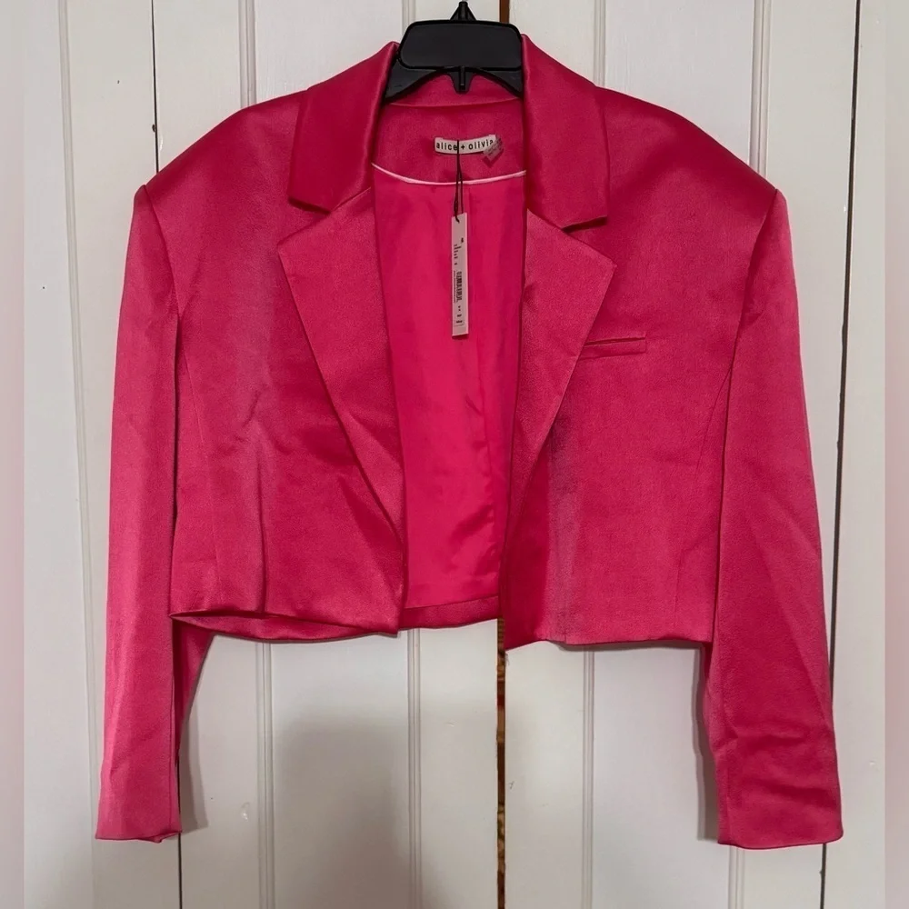 ALICE + OLIVIA Shan Cropped Satin Blazer - Picture 4 of 8